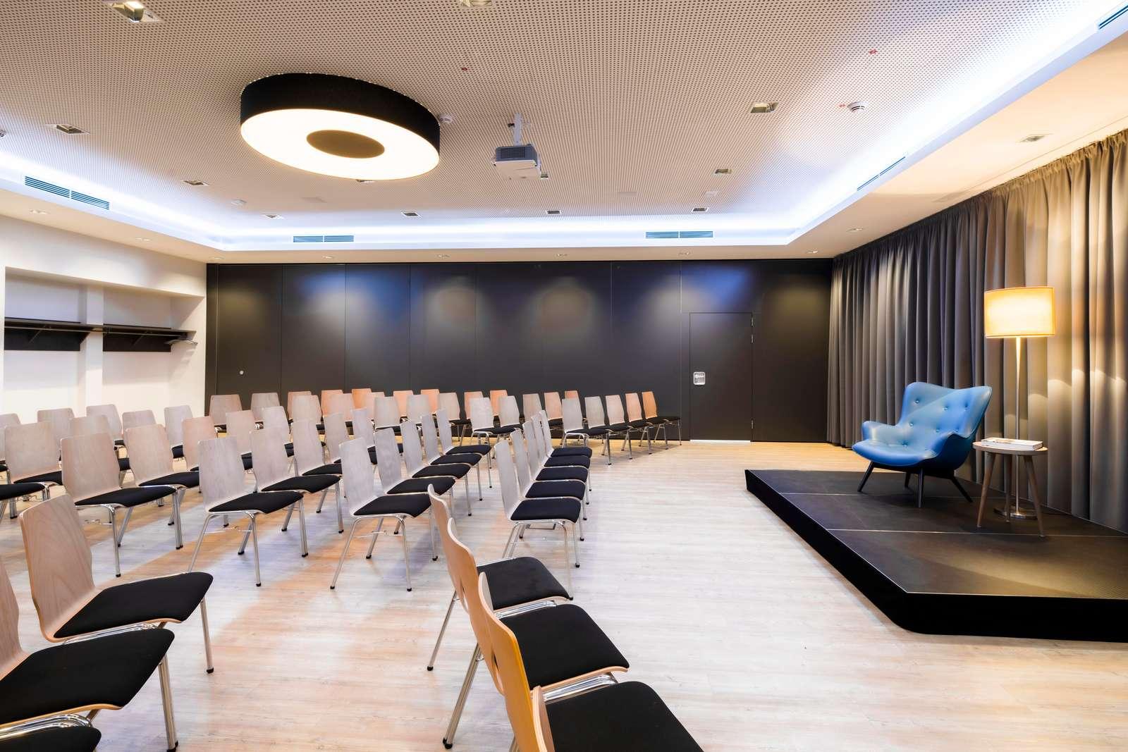 Friendly Cityhotel Oktopus Siegburg Bagian luar foto