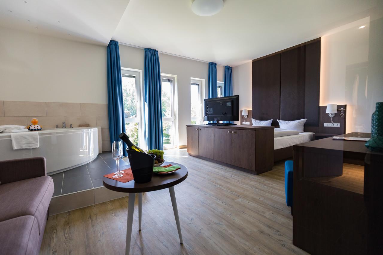 Friendly Cityhotel Oktopus Siegburg Bagian luar foto