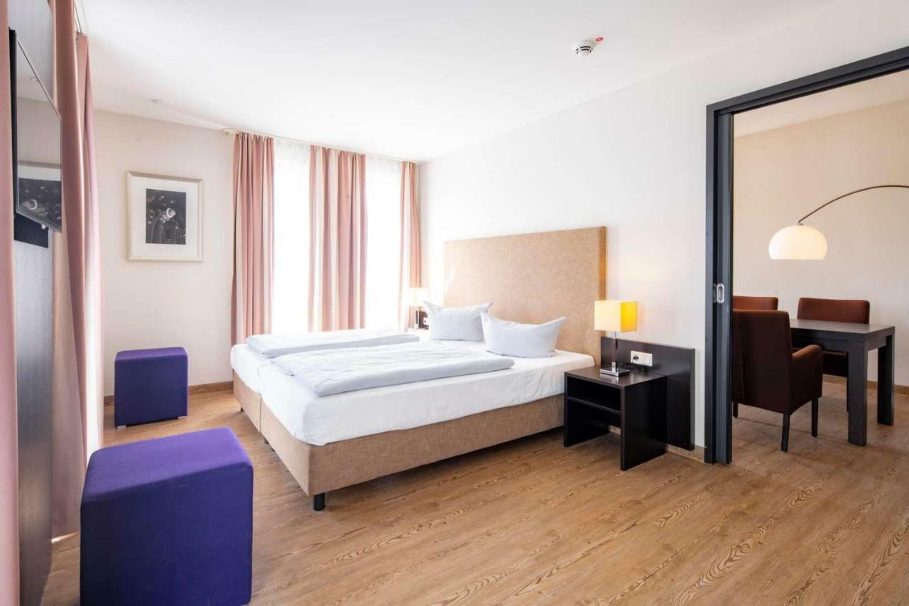Friendly Cityhotel Oktopus Siegburg Bagian luar foto